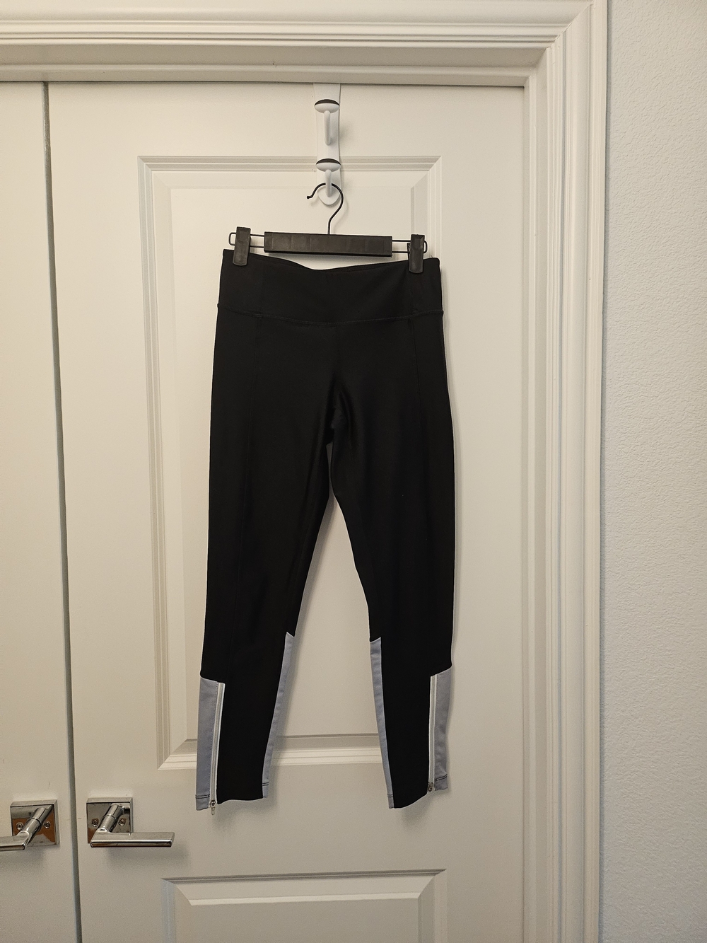 Zella Black Leggings with Silver Lower Panels S
